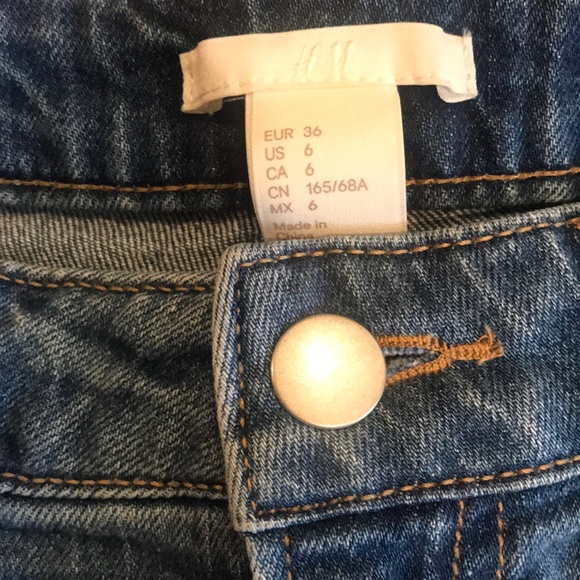 H&M’s Size 6 Jean Shorts!!!!! - Picture 2 of 5